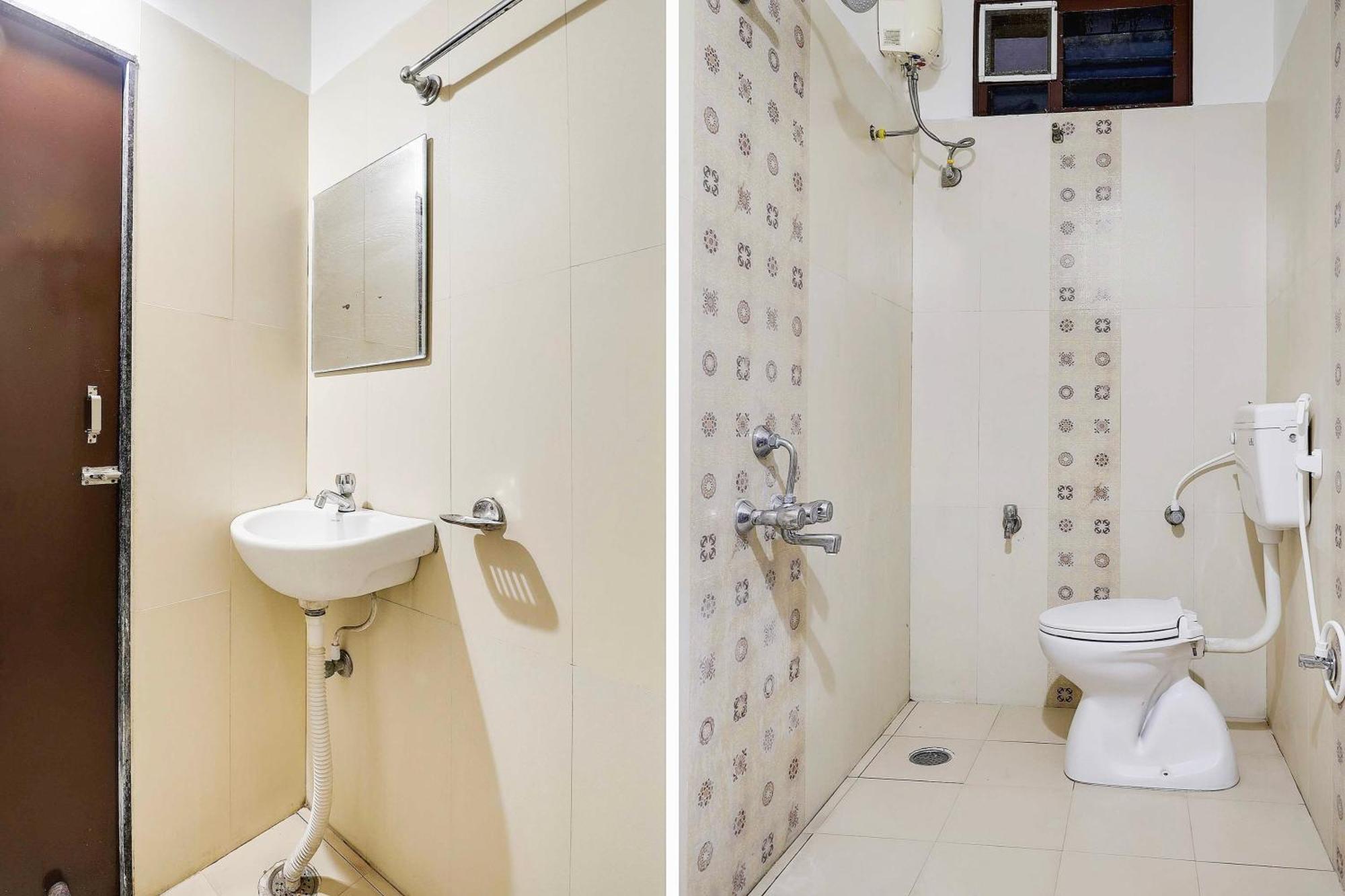 Super Townhouse De Alphabet Hotel Kukatpally Nexus Mall Hyderabad Ngoại thất bức ảnh