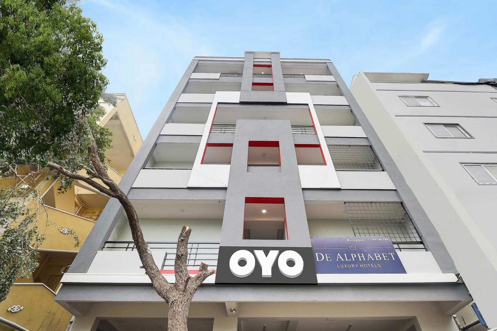 Super Townhouse De Alphabet Hotel Kukatpally Nexus Mall Hyderabad Ngoại thất bức ảnh